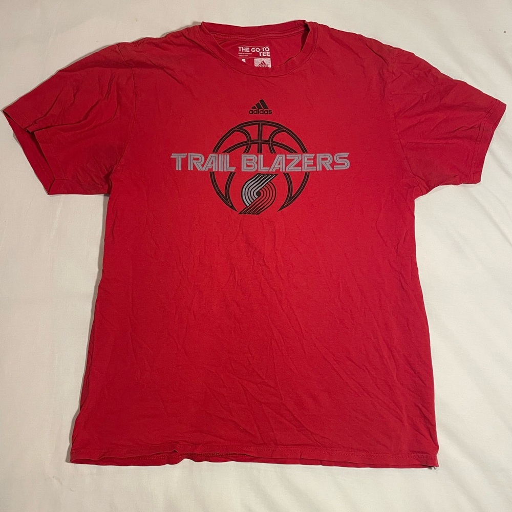 Red Portland Trailblazers large shirt